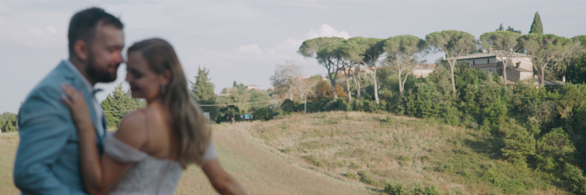 AUTENTYCZNY REPORTAŻ ŚLUBNY - FILMUJĘ PRAWDZIWE EMOCJE, ODDAJĘ KLIMAT DNIA, ZAPISUJĘ FAKTYCZNĄ ATMOSFERĘ